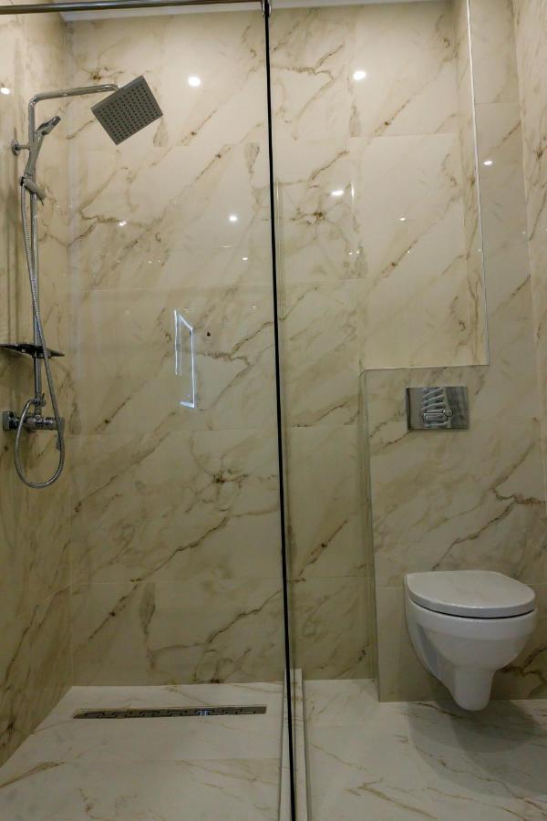 Sub Cetate Hotel ริชนอฟ ภายนอก รูปภาพ